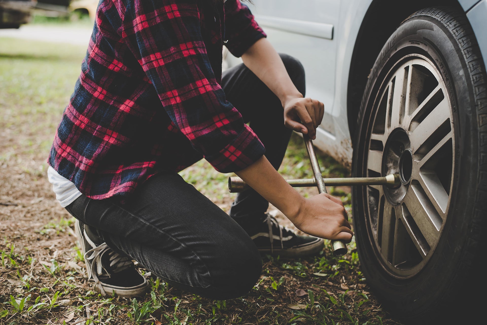Trying Tyre Repairing at Home? Here’s What You Need to Know